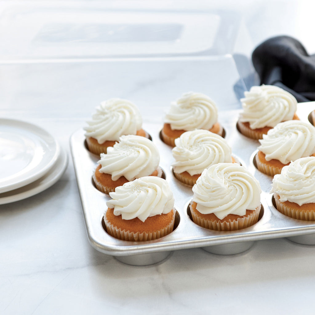 12-Cup Muffin Pan W/ High Dome Lid 34 x 25 x 8cm