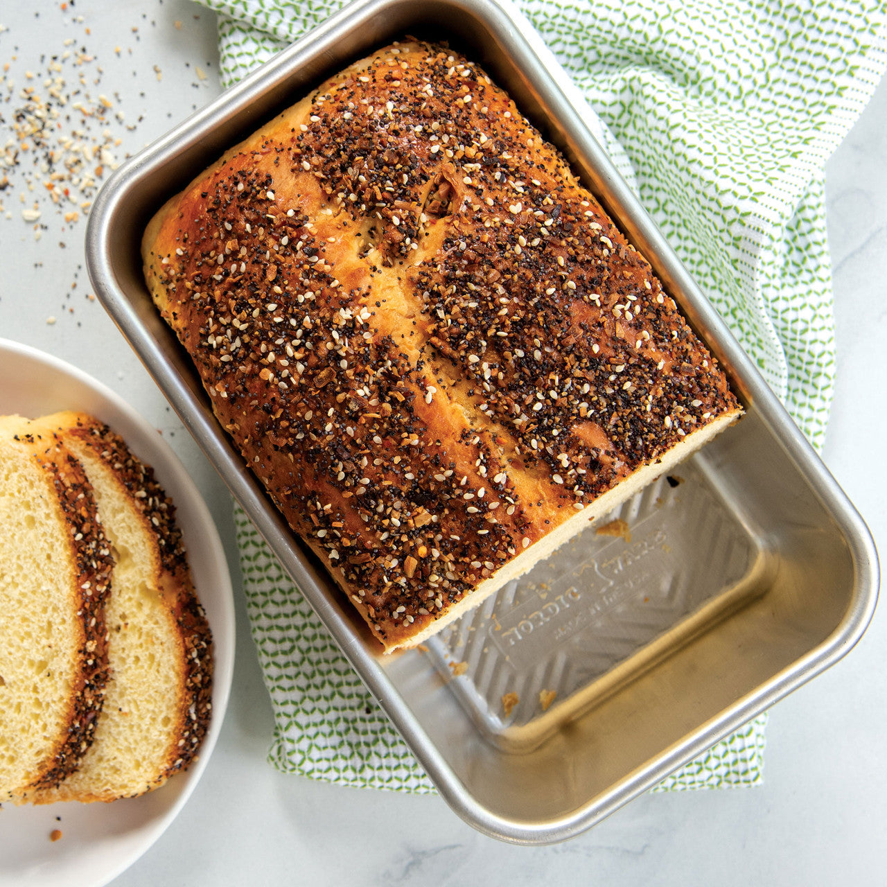 Prism Loaf Pan 24.5 x 15 x 7 cm