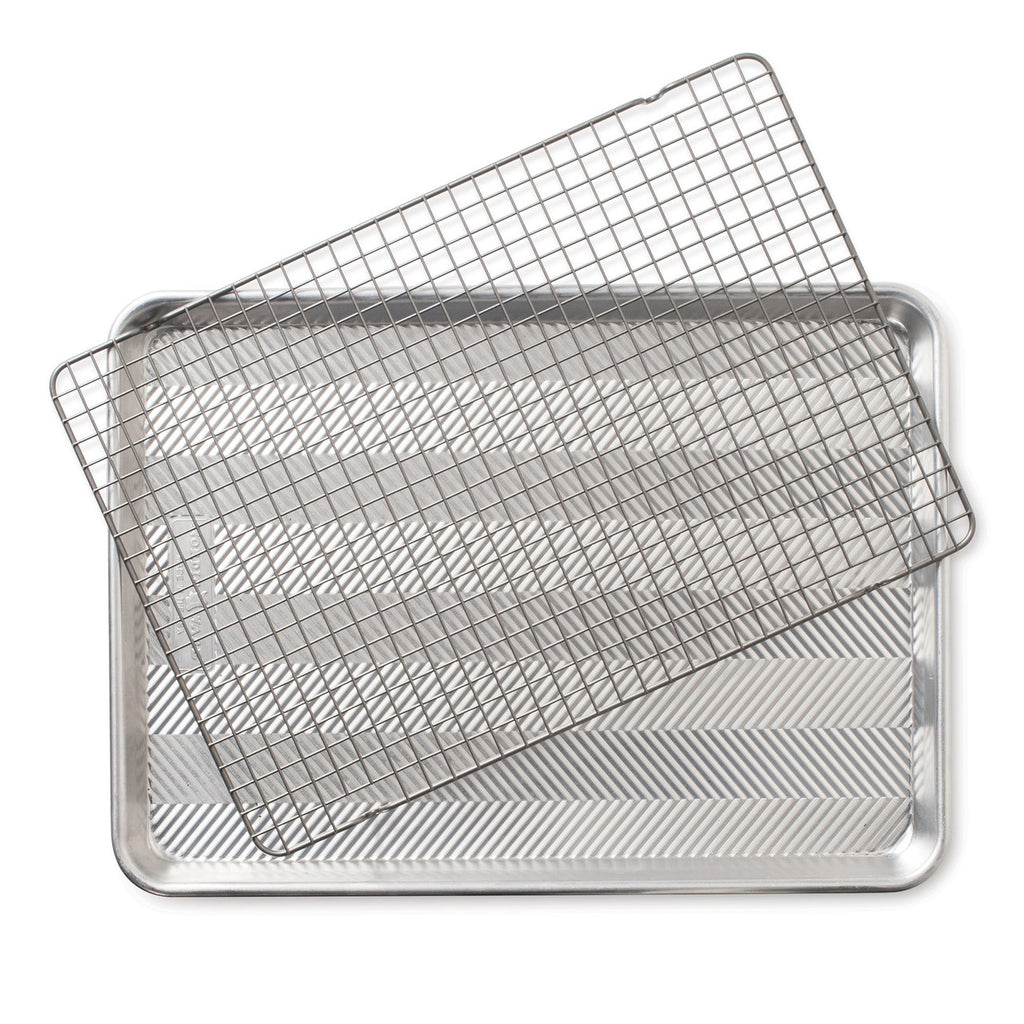 Prism Half Sheet W/ Non-stick Grid 45.5 x 32.5 x 3cm