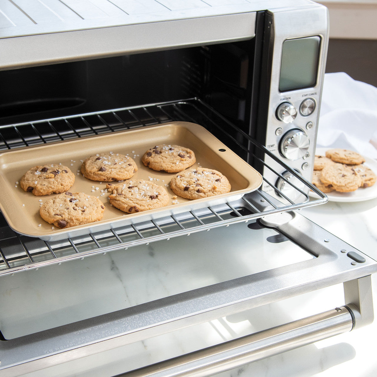 Nonstick Compact Baking Sheet 25.5 x 18 x 3cm