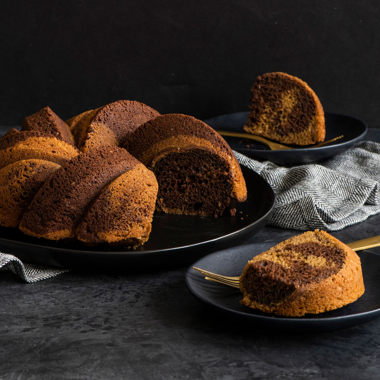 75th Anniversary Braided Bundt Pan 27.5 x 27 x 10.5cm