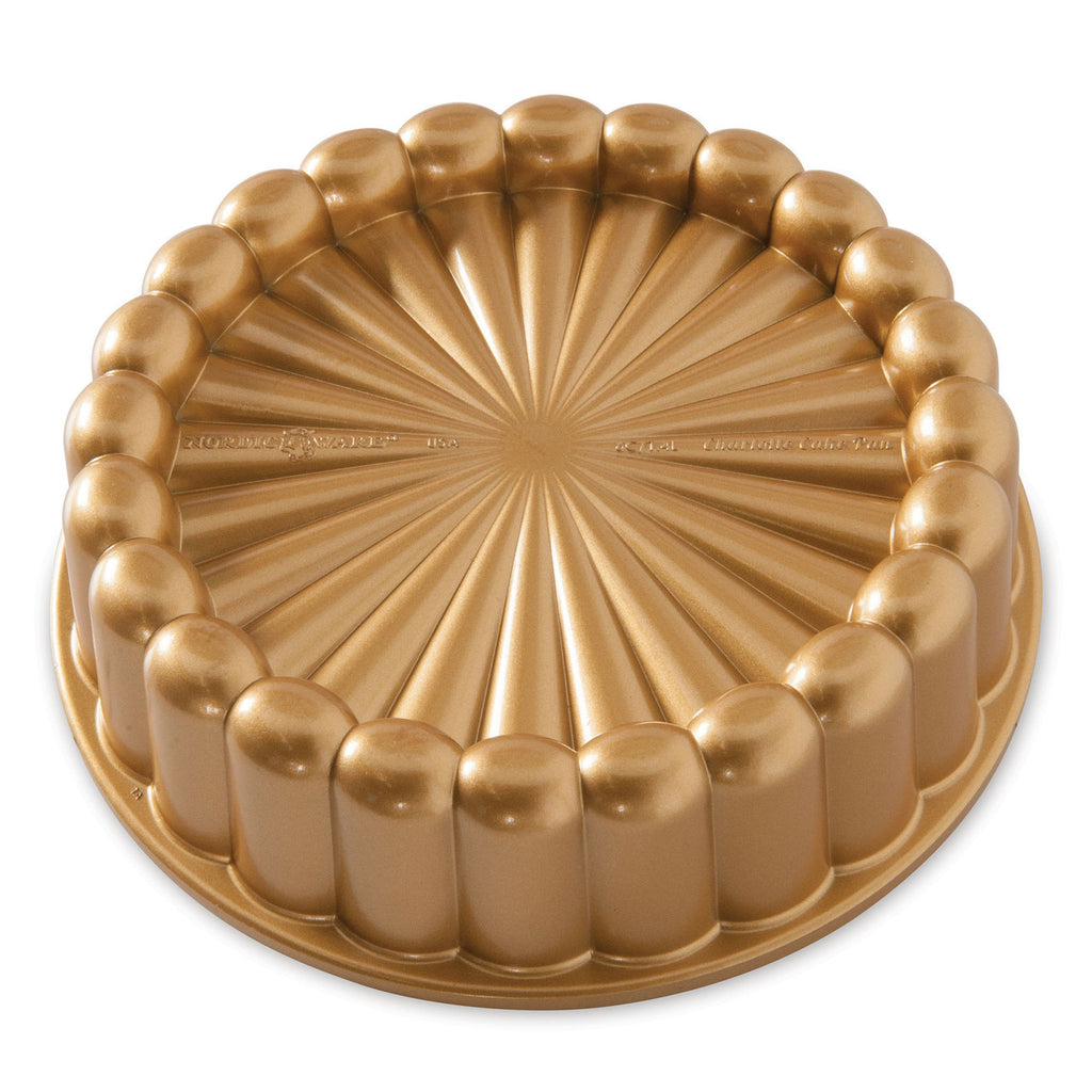 Charlotte Cake Pan 22 x 22 x 6cm