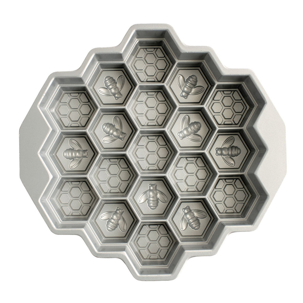 Honeycomb Pull-Apart Dessert Pan, 31.1 x 29.5 x 5.8cm