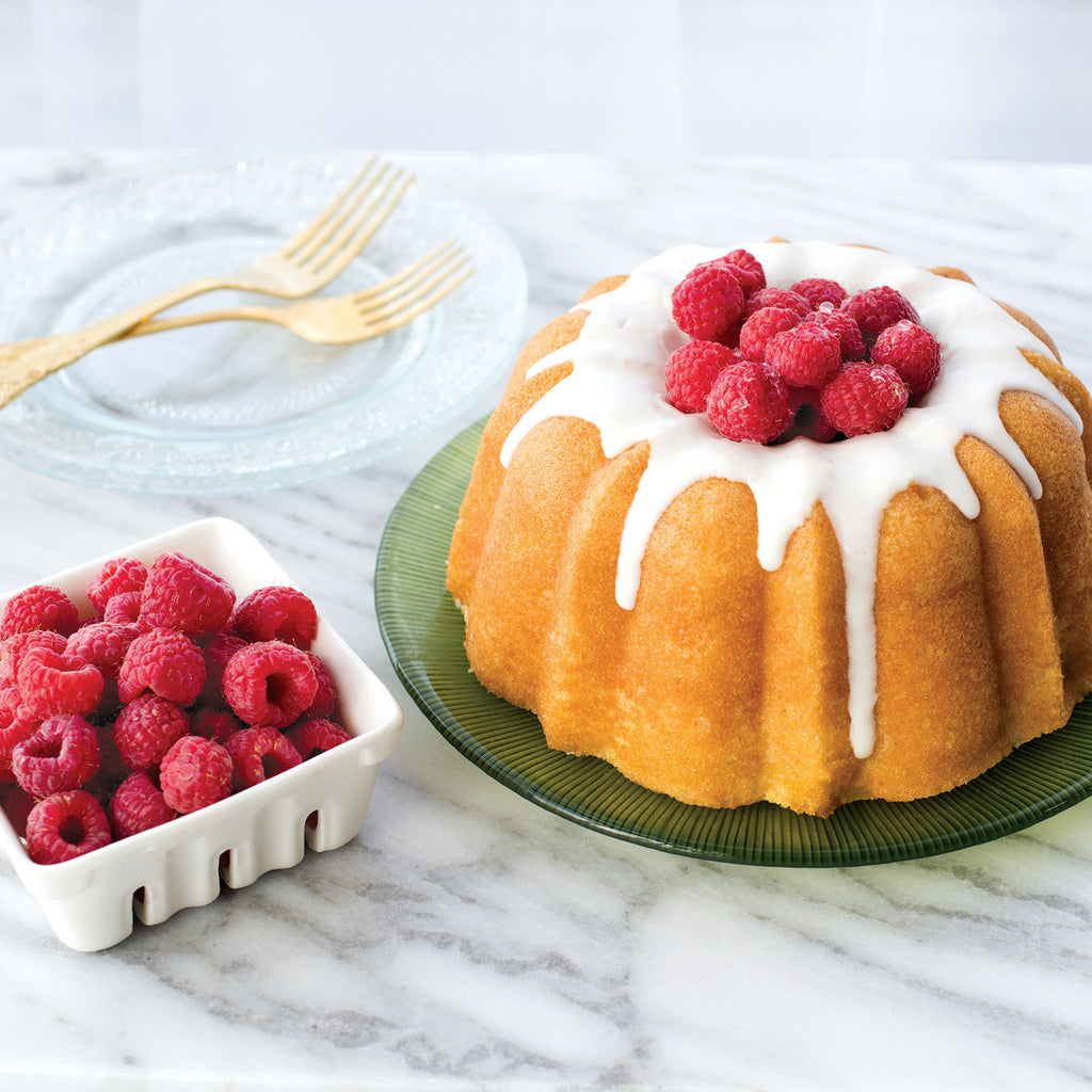 Medium Anniversary Bundt Pan 23.5 x 20.5 x 8.5cm
