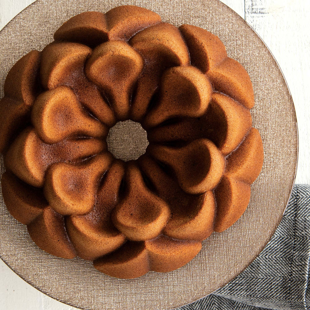 Magnolia Bundt® Pan 25 x 25 x 9.5cm