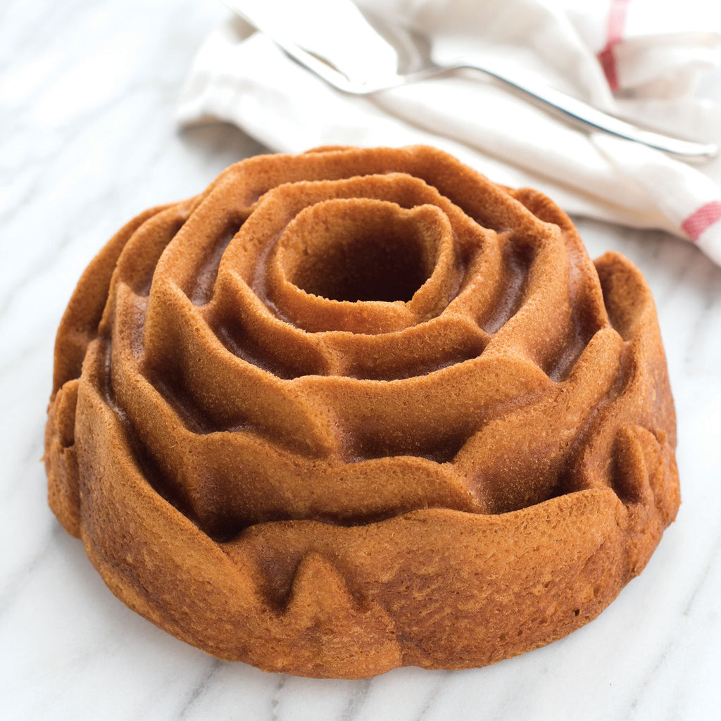 Rose Bundt Pan 23 x 23 x 10cm