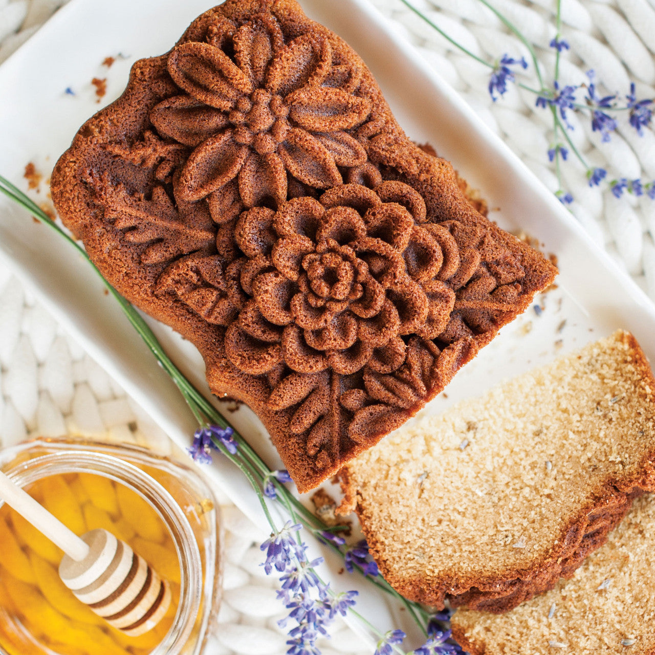 Wildflower Loaf Pan 24 x 14.5 x 7.5cm