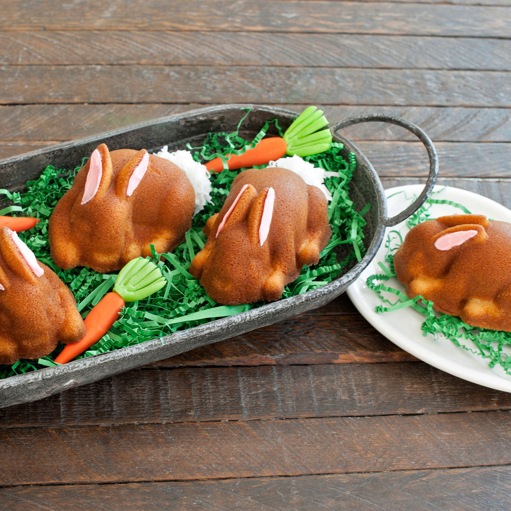 Baby Bunny Cakelet Pan 31 x 31 x 6cm